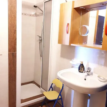 Debora Διαμέρισμα Piraino